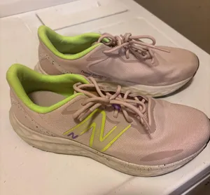 New Balance running shoes  thumbnail 1