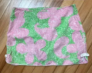 Lilly Pulitzer pink and green floral pattern skort size 8 thumbnail 1