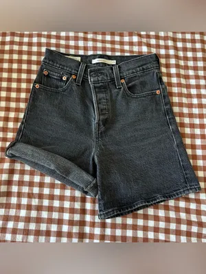 High-Waist Levi’s Black Denim Wedgie Shorts thumbnail 4