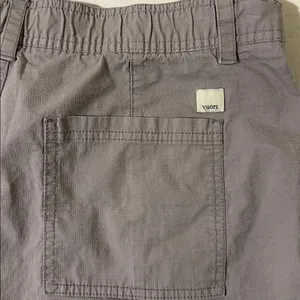 Vuori Women's Taupe Cargo Shorts Large thumbnail 7