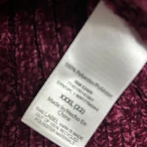 Time and Tru women Burgundy Crew Neck Sweater Size XXXL . thumbnail 9