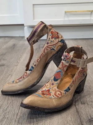 Old Gringo Deborah Rico Bone Leather Floral Embroidered Heels Size 9.5 thumbnail 6