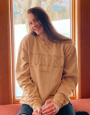 Quebec crewneck Size M thumbnail 1