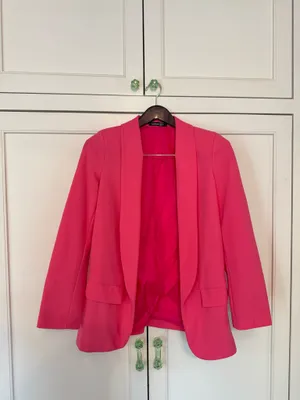 Pink Blazer Size 4 thumbnail 3
