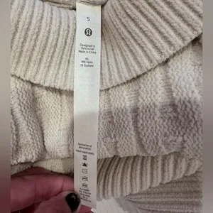 Lululemon Athletica Oversized Small Turtle Neck Women's Cream Sweater thumbnail 5