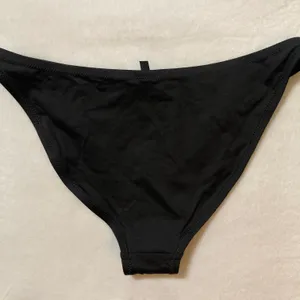 SKIMS Bikini Set thumbnail 5