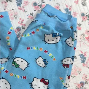 Hello Kitty Size S Fleece Blue Pajama Bottoms thumbnail 3
