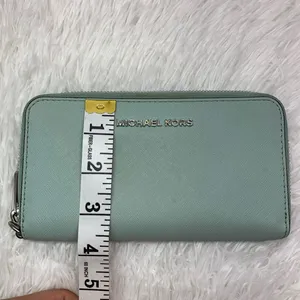 Michael Kors Zip Around Wallet thumbnail 10