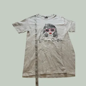 Surf Style Im a Swiftie 1989 Graphic Tee White Cotton Short Sleeve Shirt Small thumbnail 6