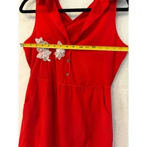 Bebe Red Mini Dress Womens XS Sleeveless Halter Lace Floral Pockets Button Front thumbnail 3