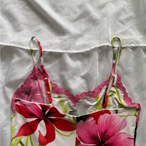 Bisou Bisou Y2K Tropical Flower Chemise with Lace Trim thumbnail 9