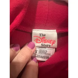 Vintage Disney Store Winnie the Pooh Red embroidered Turtleneck M thumbnail 3