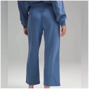 Lululemon Softstreme high rise straight leg cropped‎ pants sweatpants women's 14 thumbnail 2