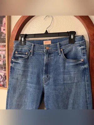 Mother the weekender fray a groovy kind of love jeans thumbnail 4