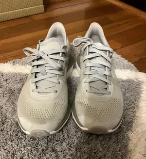 Lululemon Shoes thumbnail 3