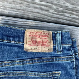 Vintage Levi’s 512 Classic slim fit tapered leg mom jeans thumbnail 4