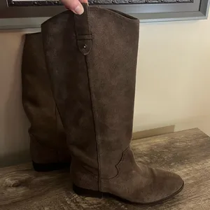 Frye & Co Tania Suede Riding Boots Pull On Brown Taupe Women’s Size 8 thumbnail 2