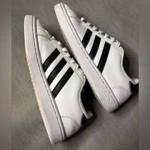 Adidas White and Gray Athletic Shoes size 6.5 thumbnail 10