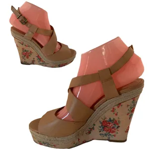 Jessica Simpson "Jp Mason" Brown Faux Leather & Floral Print Wedge Sandals (8) thumbnail 2