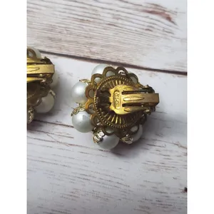 Vintage Clip On Earrings - Pretty Faux Pearl Cluster with Gold Tone Detail 1" thumbnail 6