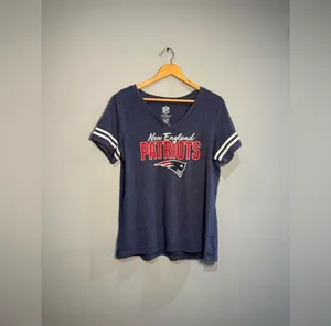 SALE! Women’s NFL Team Apparel Patriots Tee Size XL VGUC thumbnail 3