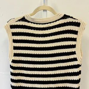 Commense Black Cream Striped Knit Sweater Vest Top Scoop Neck OA221220020 Summer thumbnail 4