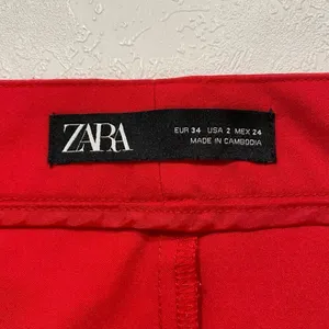 ZARA cherry/raspberry Red Straight Leg Dress Pants Size 2 High Rise Workwear thumbnail 3