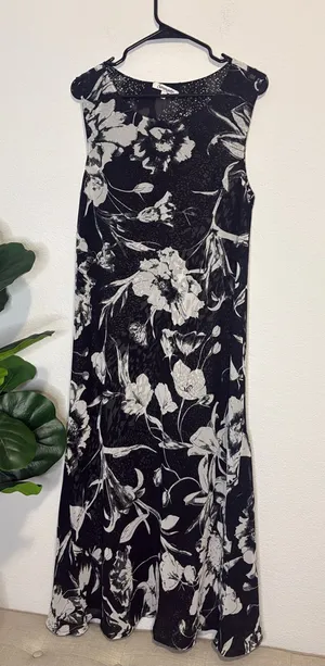 Vintage Reversible Serengeti Black and White Floral Maxi Dress Large thumbnail 1