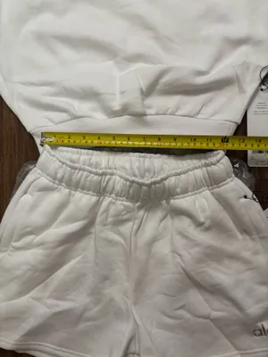 🤍✨Cropped Accolade Crewneck & Shorts Set – White (Size M) thumbnail 8