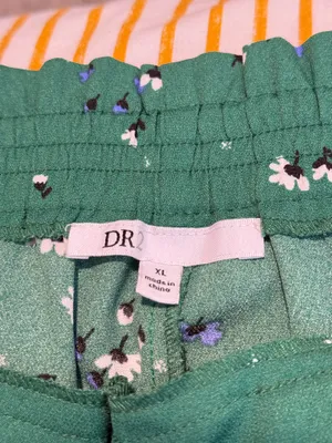 Floral Short Pants Green Size XL thumbnail 4