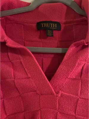 Truth by republic red sweater Size M thumbnail 2