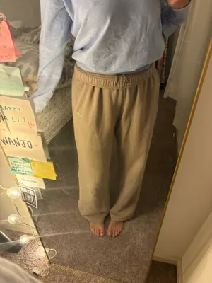 Alo Yoga Straight Accolade Leg Sweatpants thumbnail 4