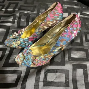 Steve Madden multi color peep toe, fabric upper, leather sole, corkscrew heel, thumbnail 1