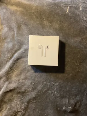 AirPods  thumbnail 2