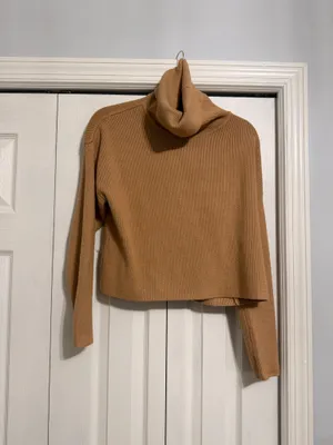 NWOT Vici cropped turtleneck sweater thumbnail 3