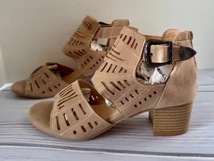 Taupe Heels, Size 9 Tan thumbnail 1