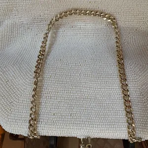 1950-1960 Elegant White Beaded Clutch made in Japan. thumbnail 5
