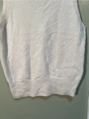 Women's Sleeveless Sweater Scoop Neck Cream White Banded Hem Semi-Sheer Very Sof thumbnail 3