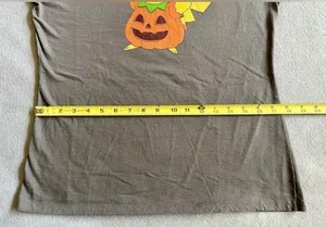 Pokémon Pikachu Women’s T-shirt Halloween Themed Gray Size Medium thumbnail 3