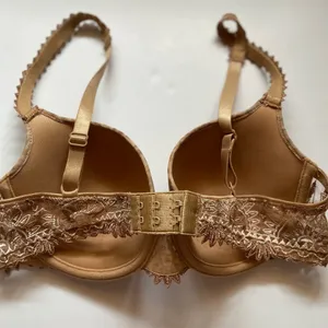 Women’s Padded Chantelle Bra thumbnail 2