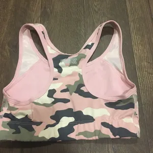Victoria’s Secret Pink camo yoga/athletic bra thumbnail 3