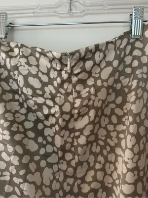 Vestique Gray and Cream Leopard Print A-Line Silk Skirt Size Small thumbnail 6