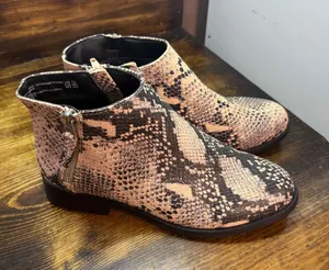 Time And Tru Snakeskin Print Ankle Boots Size 7.5‎ thumbnail 1