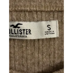 Hollister Womens‎ Tan Ribbed Henley Long Sleeve Cropped Top Small 339L2907 thumbnail 2