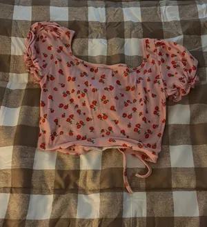 Shein Top Crop thumbnail 1