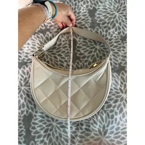 Primark Cream Quilted‎ Crescent Shoulder Bag Scandi Hobo Purse Minimalist Chic Neutral thumbnail 6