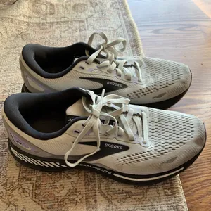 Brooks Light Gray Running Shoes Women Size 9 Athletic Adrenaline GTS Footwear thumbnail 1