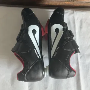 Peloton Bike Cycling Shoes Unisex Size 40‎ (women's 9-9.5) Black Red, Cleats EUC thumbnail 6