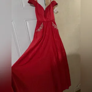 Say Yes To The Prom Chic Scarlet Off-Shoulder size 1 thumbnail 3