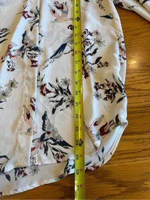 H & M Women’s Long Sleeve Buttons Up Floral Print Blouse Size 0 Hummingbird‎ thumbnail 10